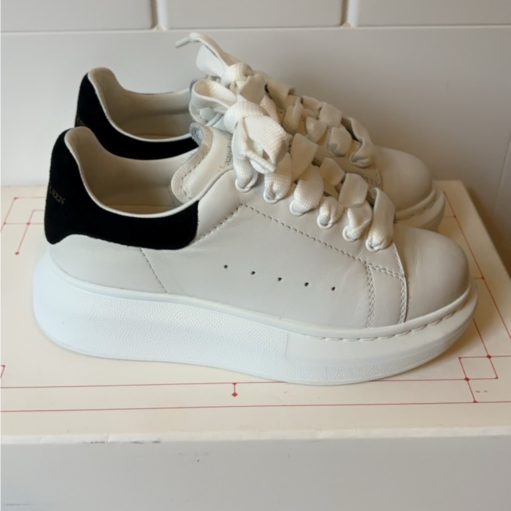 Alexander McQueen Kids Size 29 EU/ 12US